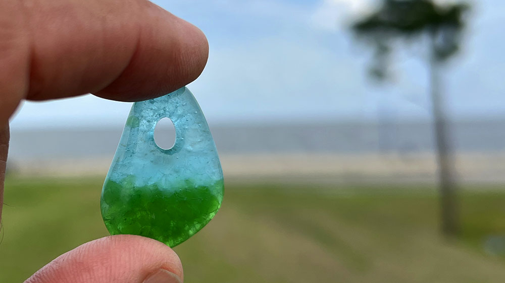 Glass Horizons